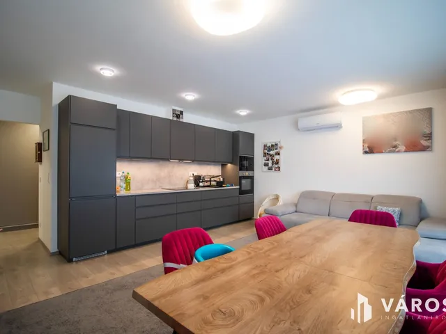 Eladó lakás Székesfehérvár, Öreghegy 85 nm