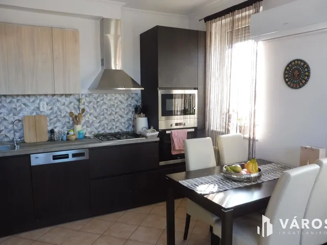 Eladó lakás Szeged 67 nm