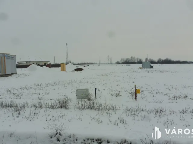 Eladó telek Deszk 827 nm