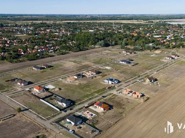 Eladó telek Deszk 827 nm