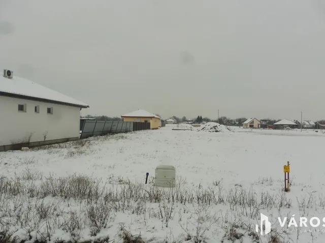 Eladó telek Deszk 827 nm