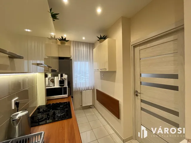 Eladó lakás Debrecen, Júliatelep 52 nm