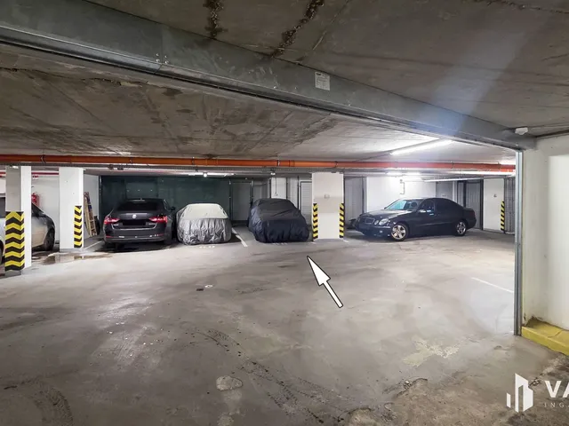 Eladó garázs Budapest XIII. kerület, Lőportárdűlő 11 nm