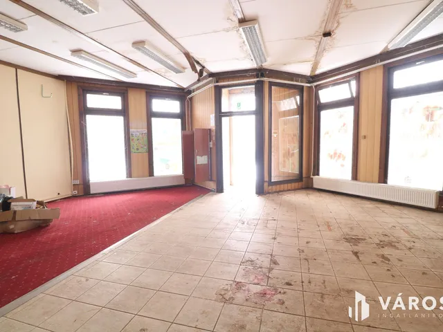 Eladó kereskedelmi és ipari ingatlan Szeged 80 nm