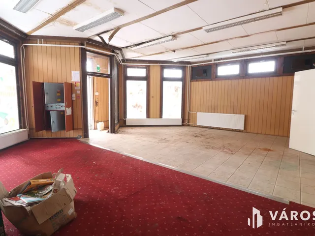 Eladó kereskedelmi és ipari ingatlan Szeged 80 nm