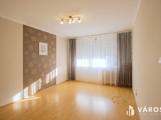 Kiadó lakás Győr, Adyváros 47 nm