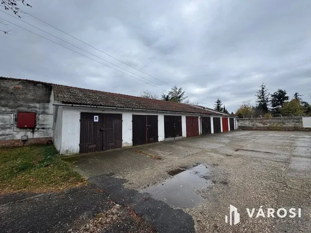 Eladó garázs Gyula, Törökzug 16 nm