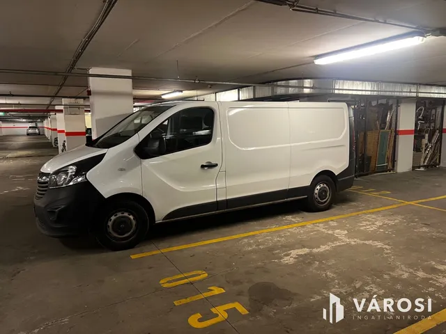 Eladó garázs Budapest VI. kerület 14 nm