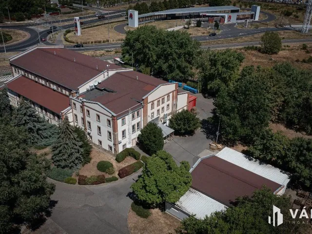 Eladó kereskedelmi és ipari ingatlan Debrecen, Köntöskert 4891 nm