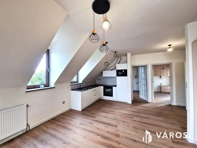 Eladó ház Békéscsaba 279 nm