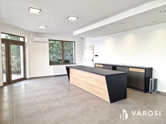 Eladó ház Békéscsaba 279 nm