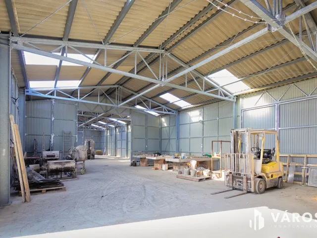 Eladó kereskedelmi és ipari ingatlan Békéscsaba 432 nm