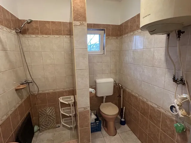 Kiadó ház Debrecen, Veres Péter-kert 30 nm