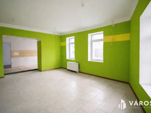 Eladó kereskedelmi és ipari ingatlan Gyomaendrőd 79 nm