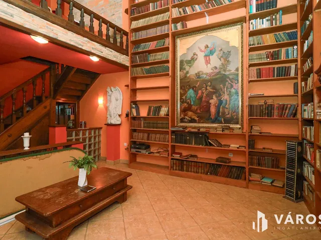 Eladó ház Szentes 350 nm