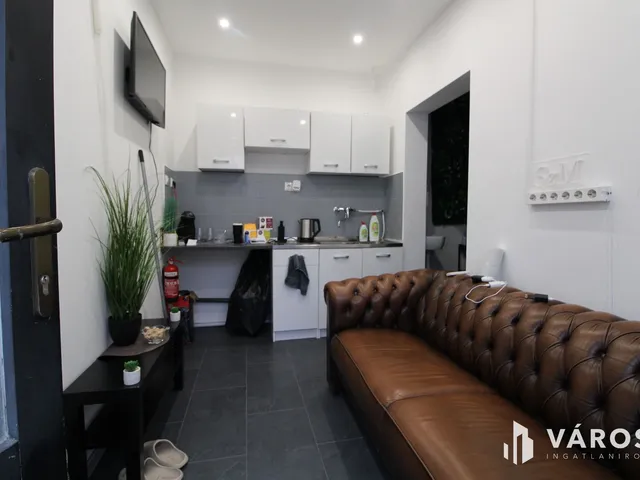 Eladó kereskedelmi és ipari ingatlan Békéscsaba, Belváros 68 nm