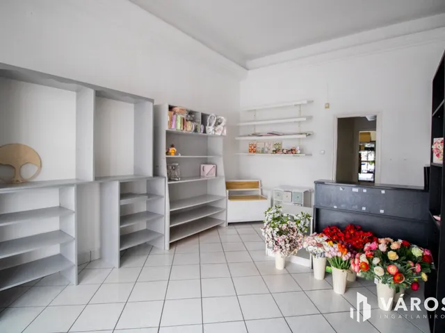 Eladó kereskedelmi és ipari ingatlan Békéscsaba 49 nm