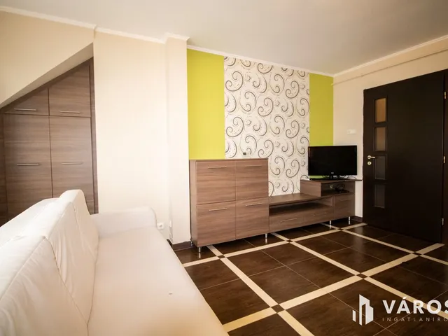 Eladó lakás Gyula, Újváros 69 nm