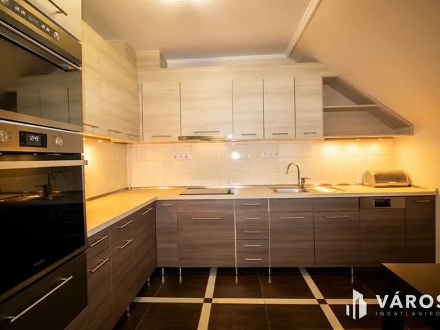 Eladó lakás Gyula, Újváros 69 nm