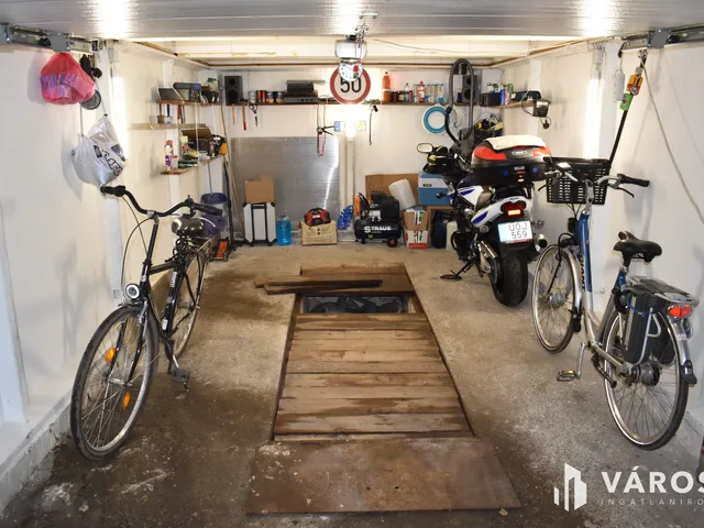 Eladó garázs Gyula, Törökzug 18 nm