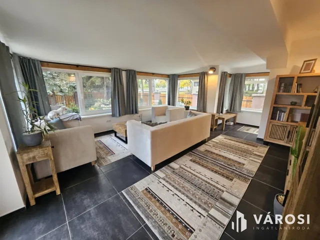 Eladó ház Siófok, Balatonszéplak 140 nm