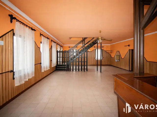 Eladó kereskedelmi és ipari ingatlan Tótkomlós 207 nm