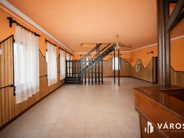 Eladó kereskedelmi és ipari ingatlan Tótkomlós 207 nm