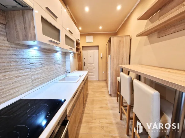 Eladó lakás Békéscsaba, Penza-lakótelep 38 nm