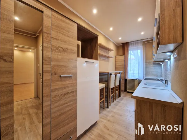 Eladó lakás Békéscsaba, Penza-lakótelep 38 nm