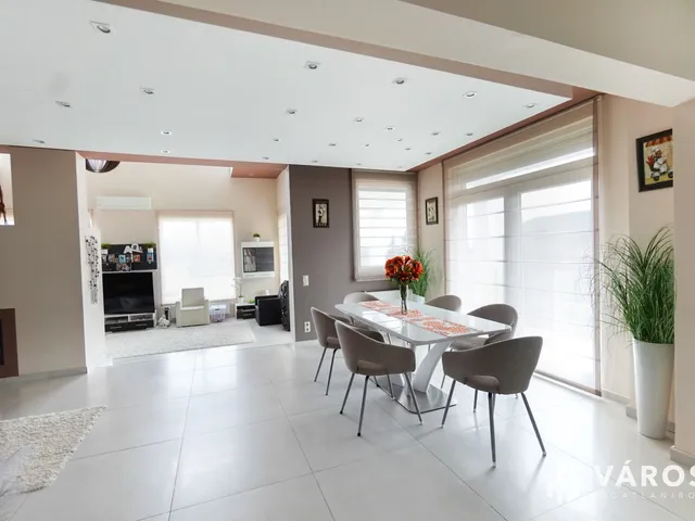 Eladó ház Csobánka 240 nm