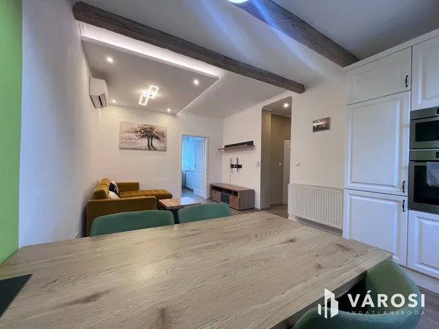 Kiadó lakás Győr, Nádorváros 73 nm