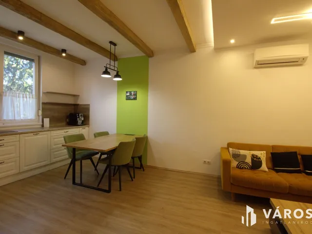 Kiadó lakás Győr, Nádorváros 73 nm