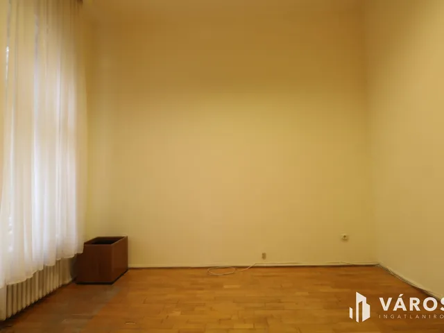 Kiadó kereskedelmi és ipari ingatlan Szeged 25 nm