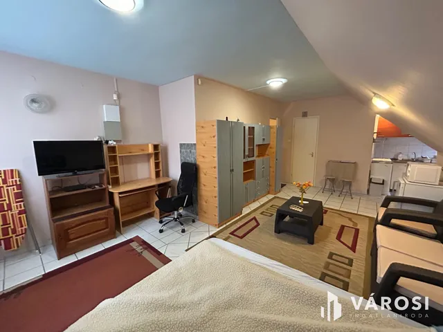 Eladó kereskedelmi és ipari ingatlan Debrecen 99 nm