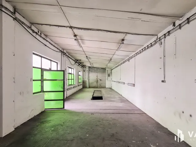 Kiadó kereskedelmi és ipari ingatlan Szentendre, Pannóniatelep 94 nm