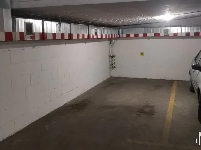 Eladó garázs Debrecen, Belváros 14 nm