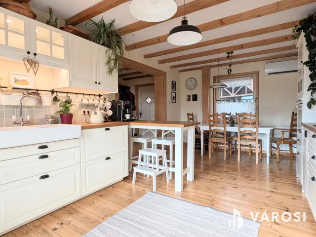 Eladó ház Békéscsaba 188 nm