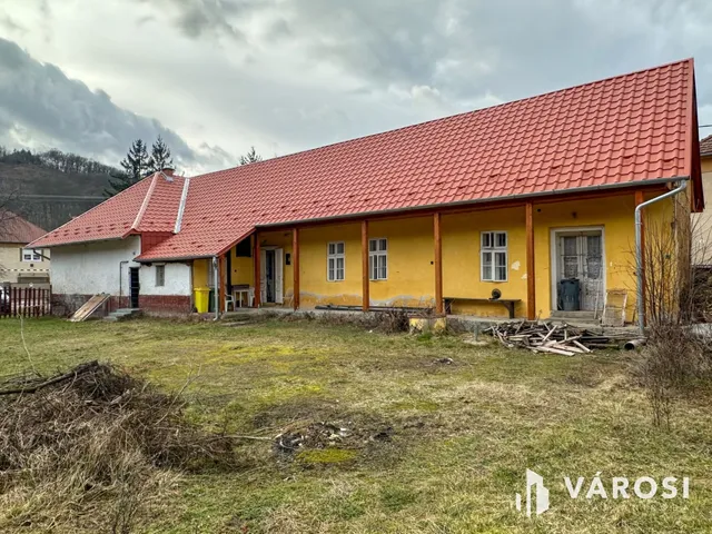 Eladó ház Istenmezeje 150 nm