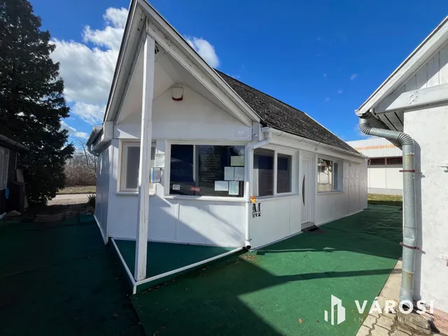 Eladó kereskedelmi és ipari ingatlan Balatonakarattya 200 nm