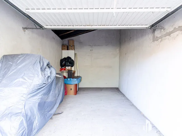 Eladó garázs Szeged, Rókus 18 nm