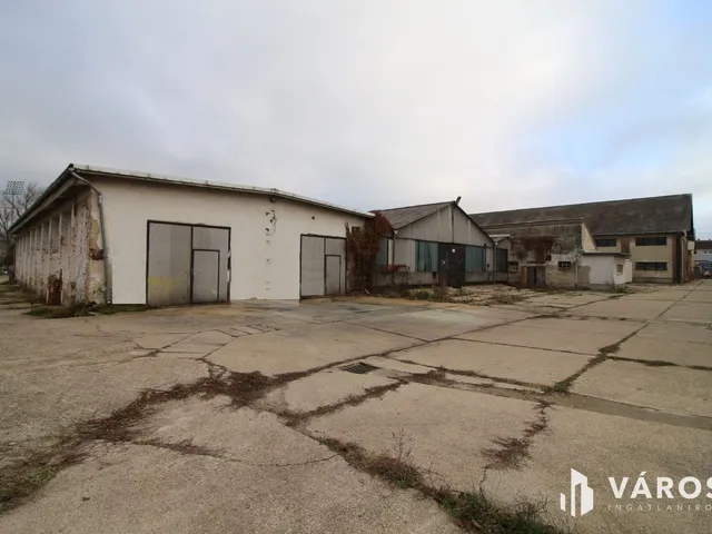Eladó kereskedelmi és ipari ingatlan Dorog 600 nm