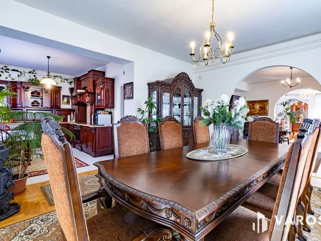 Eladó ház Tura 216 nm