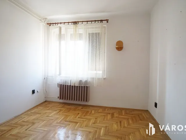 Eladó ház Gyál 270 nm