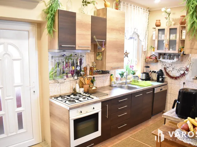 Eladó ház Gyula, Nagyrománváros 83 nm