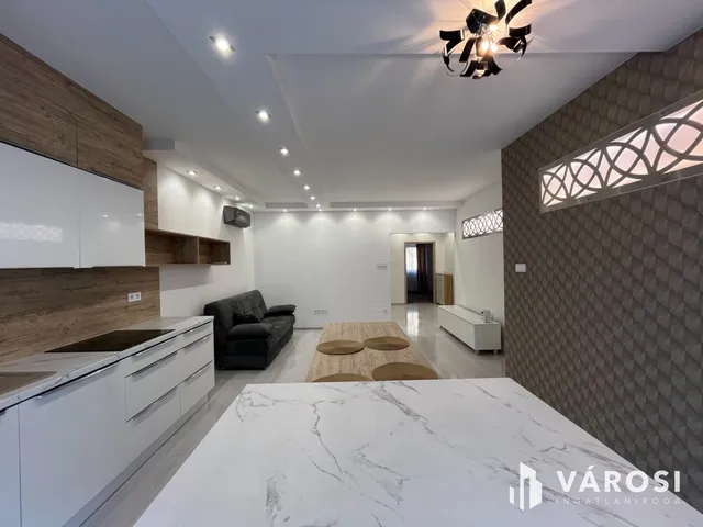 Kiadó lakás Debrecen, Belváros 95 nm