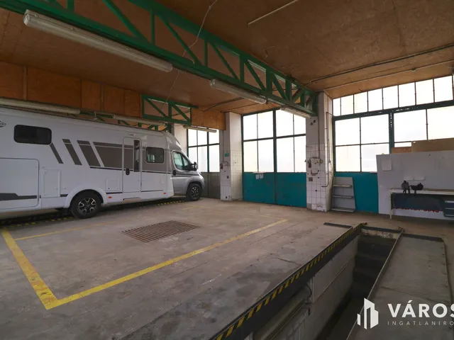 Eladó kereskedelmi és ipari ingatlan Hódmezővásárhely 170 nm