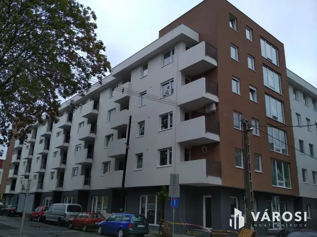 Kiadó kereskedelmi és ipari ingatlan Győr, Belváros 54 nm