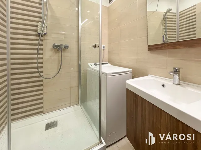 Eladó lakás Békéscsaba, Millenniumi lakótelep 55 nm