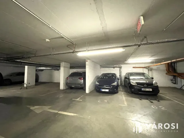 Eladó garázs Budapest XIII. kerület, Angyalföld 12 nm