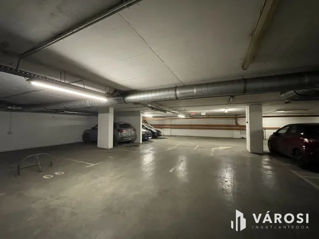 Eladó garázs Budapest XIII. kerület, Angyalföld 12 nm